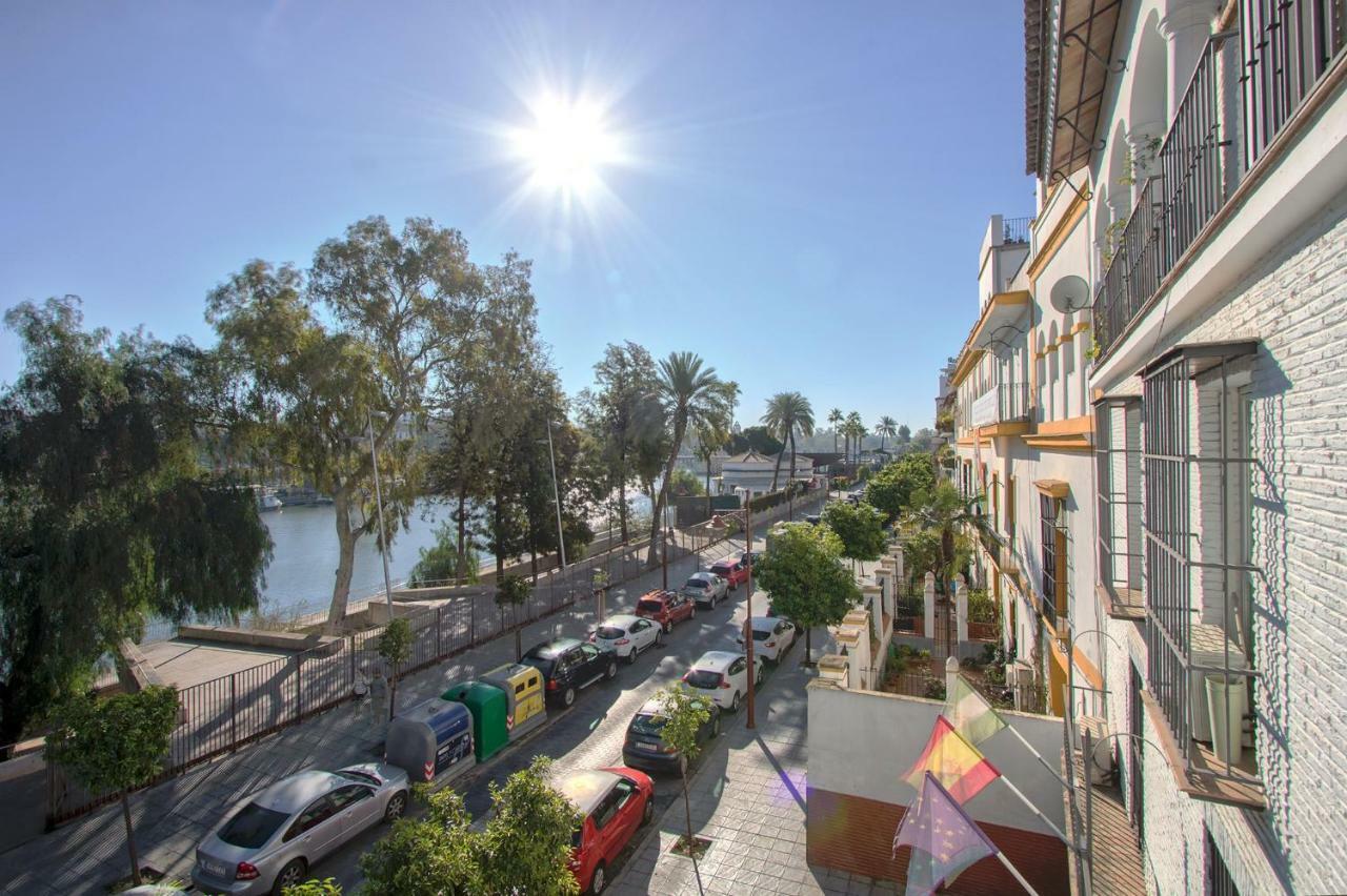 Betis Deluxe Riverside Севилья Экстерьер фото